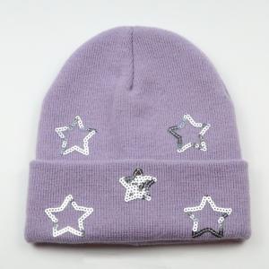 Girl's knitted hat with sequins stars